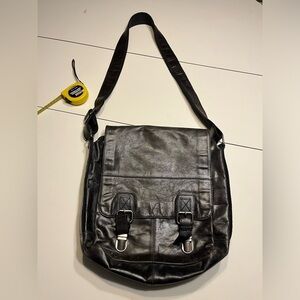Fossil Brand large leather messenger bag